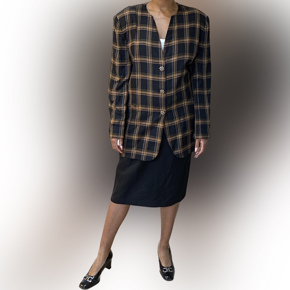 J.Gallery Window Pane Plaid Collarless Suit Size 18